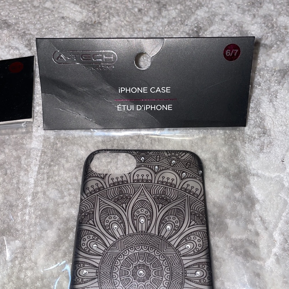 iPhone 6/7 case - Picture 2 of 4
